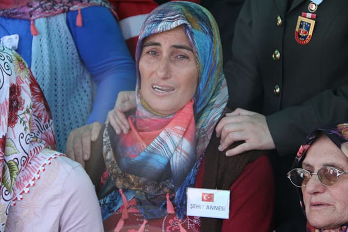 Şehit Mansur Cansız ebediyete uğurlandı