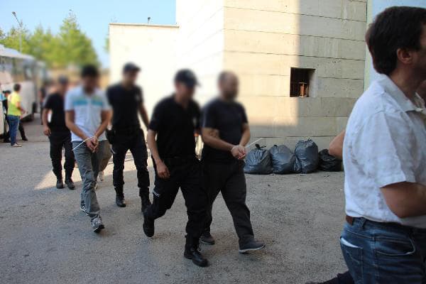 19 öğretmen adliyeye sevk edildi
