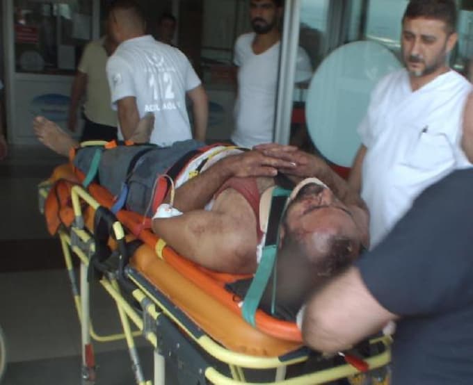 Traktör devrildi baba ve iki çocuğu yaralandı