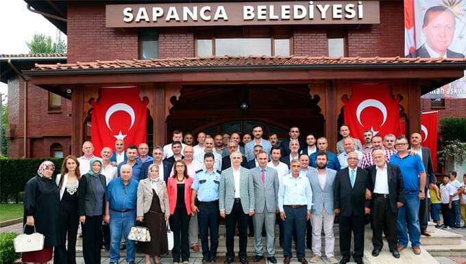 Sapanca Belediyesi bayramlaşma programına yoğun ilgi