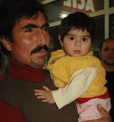 Tavuklu Pilavdan 5'i Çocuk 20 Kişi Zehirlendi