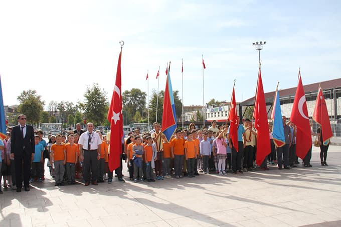 2016-2017 Eğitim Öğretim Yılı Törenlerle Başladı 