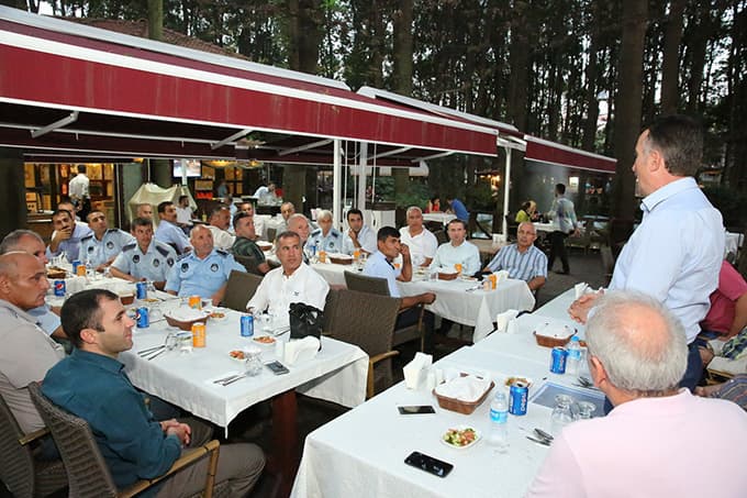 Zabıta personeli yemekte buluştu