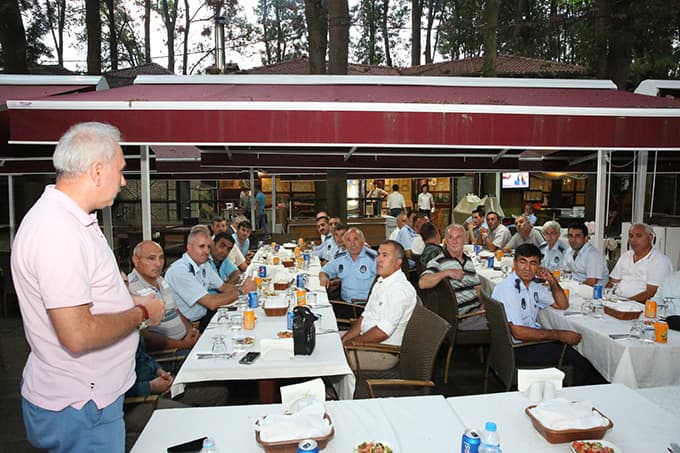 Zabıta personeli yemekte buluştu