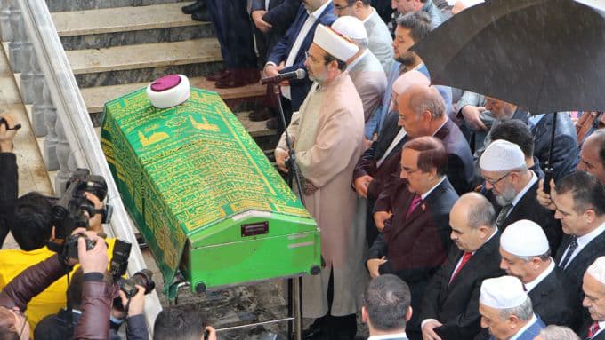 Mehmet Görmez, Hendek'te cenaze namazı kıldırdı