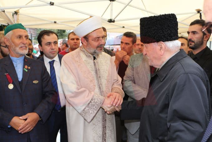 Mehmet Görmez, Hendek'te cenaze namazı kıldırdı