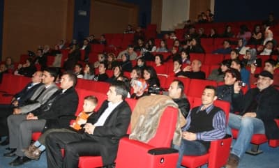 Önce Gitar Öğrendiler Sonra Hünerleriyle Mest Ettiler