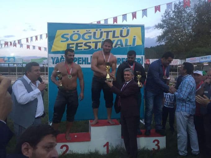 Söğütlü Festivali'nde başpehlivan belli oldu
