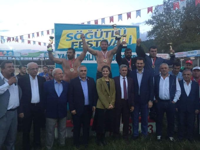 Söğütlü Festivali'nde başpehlivan belli oldu