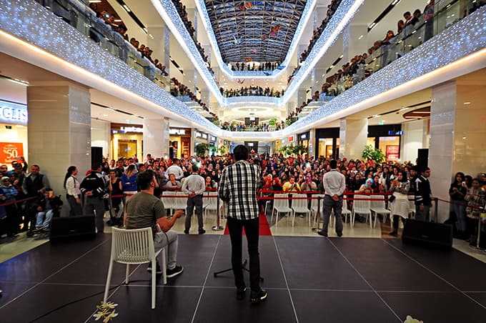 Karadeniz'in sesi Agora'da hayranlarıyla buluştu