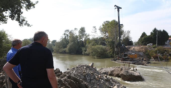 Karasu'da ulaşıma köprü kolaylığı