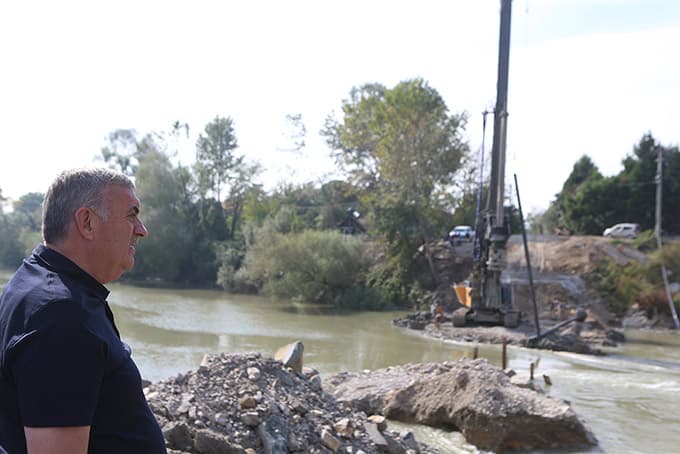 Karasu'da ulaşıma köprü kolaylığı