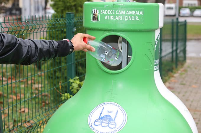 Cam şişelere kumbara dönemi