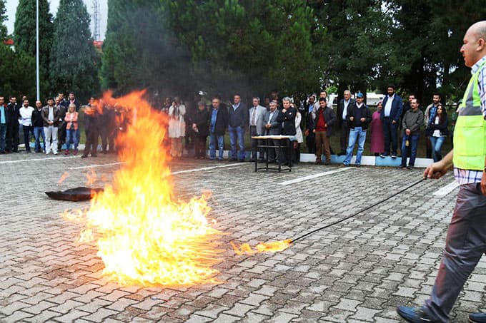 SAÜ'de yangın tatbikatı