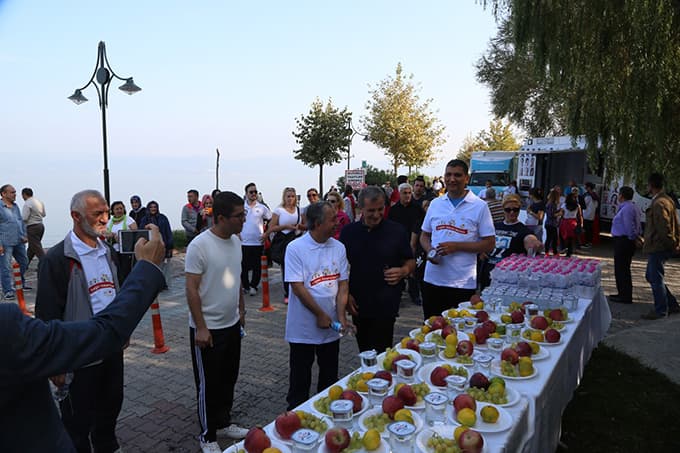 Sağlık İçin 10.000 adım atıldı