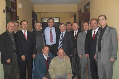 <font face="Arial" size="2" color="#333399"><strong><font color="#000000">Tehlikeli Bir Y&ouml;netim</font></strong> </font><br /><br /><font face="Arial" size="2">ADASU'nun su şebekesini yerinde inceleyen Hatunoğlu, <font color="#333399">&quot;Halk sağlığını bu kadar yakından ilgilendiren suyun zehirlenme dahil her t&uuml;rl&uuml; dış etkiye maruz durumda olmasını, tehlikeli bir y&ouml;netim anlayışı olarak g&ouml;r&uuml;yorum. Ayrıca ADASU yatırım yapmıyor sadece tahsilat yapıyor şeklinde vatandaşlardan şikayet aldık&quot;</font> dedi.&nbsp;</font>