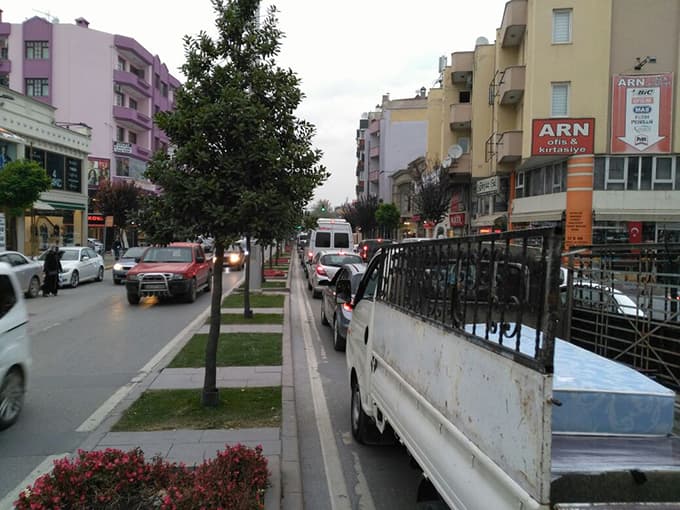 Şehirde her akşam aynı çile