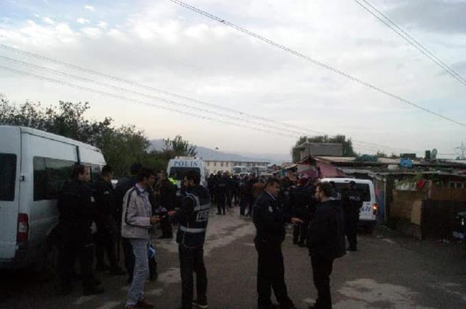 Hendek'te 120 polisle uyuşturucu operasyonu!