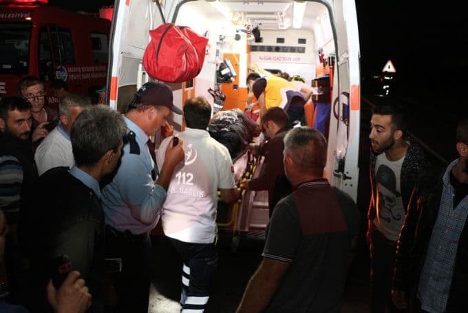 Araçlar hurdaya döndü, 3 kişi...