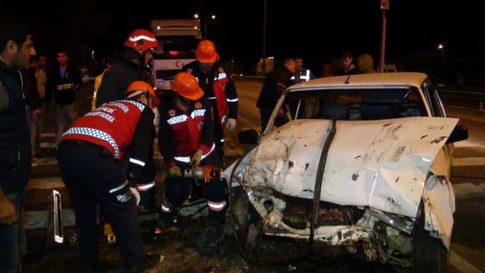 Alkollü sürücü dehşet saçtı!: 3 ölü, 1 yaralı