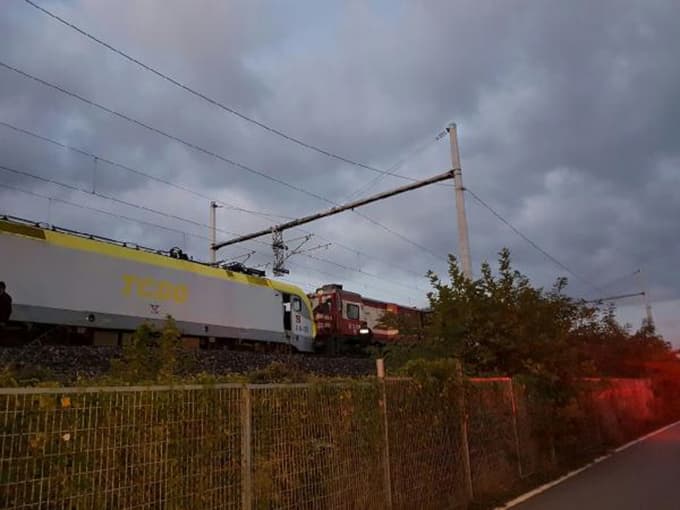 Sapanca'da 2 tren çarpıştı!