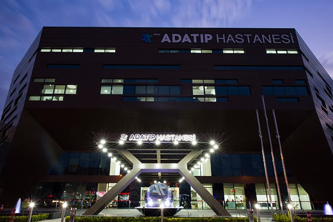 Adatıp Hastanesi yeni yüzüyle hizmete devam ediyor