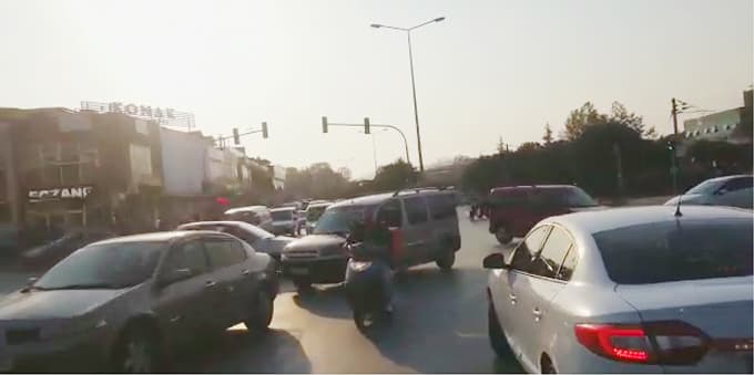 Hemzemin geçitin trafik kaosu
