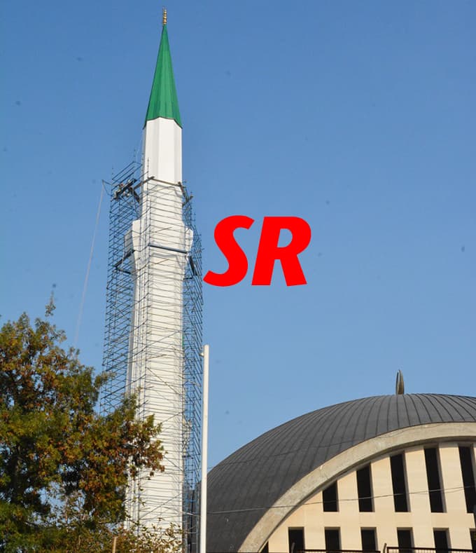 Minarede Çalışan İşçiler Ölüme Meydan Okuyorlar