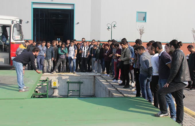 Mühendis adayları SASKİ'yi inceledi