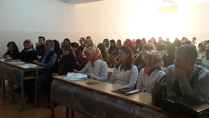 SAÜ'de çağın önemli sorunlarından biri konuşuldu
