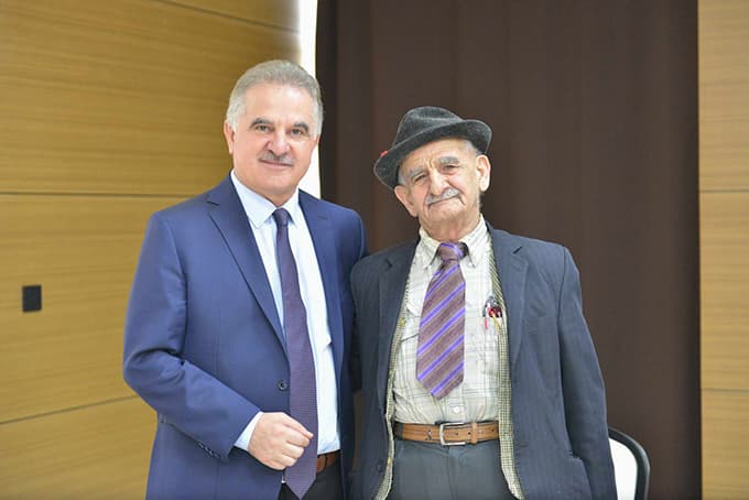 Sakarya Üniversitesi'nden anlamlı davranış