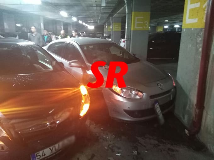 Kapalı otoparkta trafik kazası!