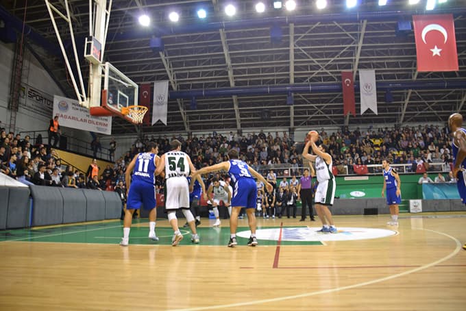 Büyükşehir Basket, Acıbadem'e şans vermedi