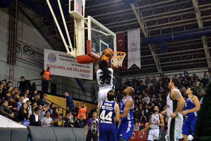 Büyükşehir Basket, Acıbadem'e şans vermedi