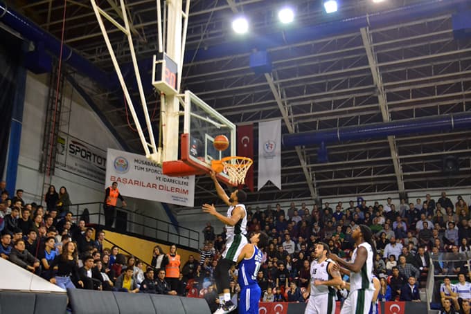 Büyükşehir Basket, Acıbadem'e şans vermedi