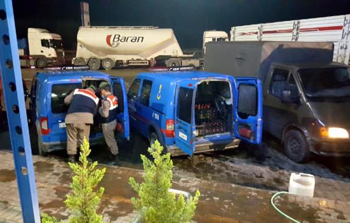 Jandarmadan kaçak içki operasyonu