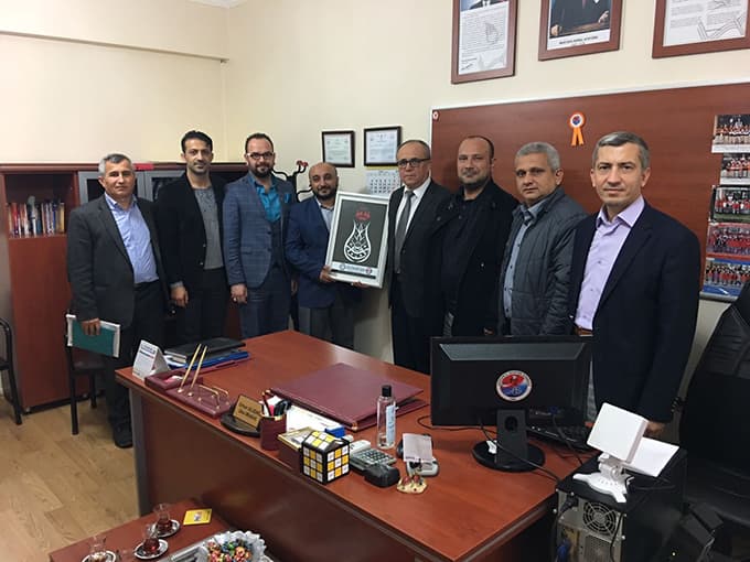 Eğitim-Bir-Sen o ilçenin okullarını ziyaret etti
