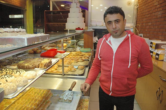 Katlı Pazar'a giren hırsız tatlı ve kola çaldı