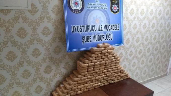 Zeytinyağı yüklü TIR'dan eroin çıktı!