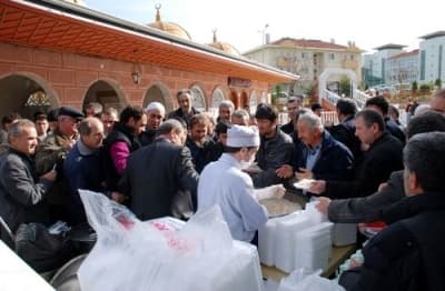 Muhtar Adayı, Gazze'deki Şehitler İçin Mevlit Okuttu