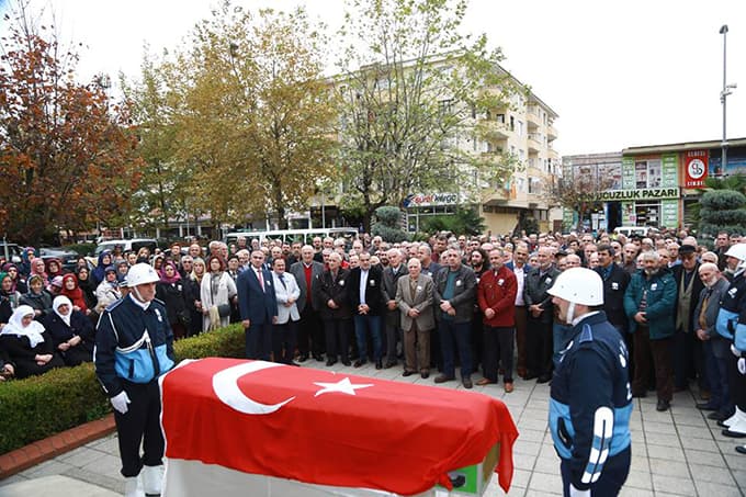 Sapanca eski başkanını ebediyete uğurladı