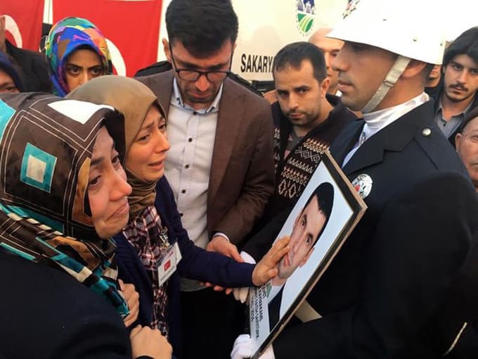 Şehidimiz son kez baba evinden çıktı
