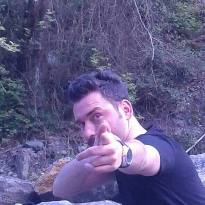 Genç adam canına kıydı!