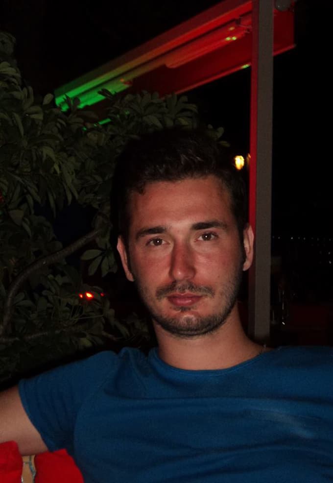 Genç adam canına kıydı!