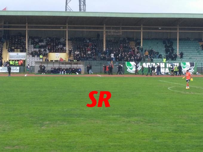 Sakaryaspor, kendi evinde şoka uğradı
