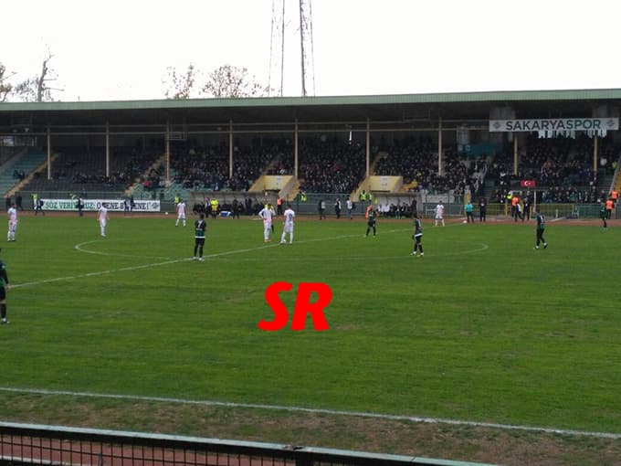 Sakaryaspor, kendi evinde şoka uğradı

