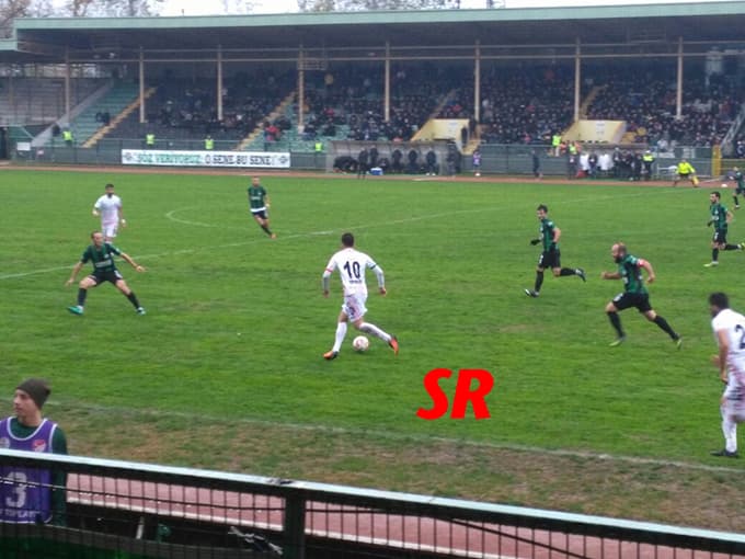 Sakaryaspor, kendi evinde şoka uğradı
