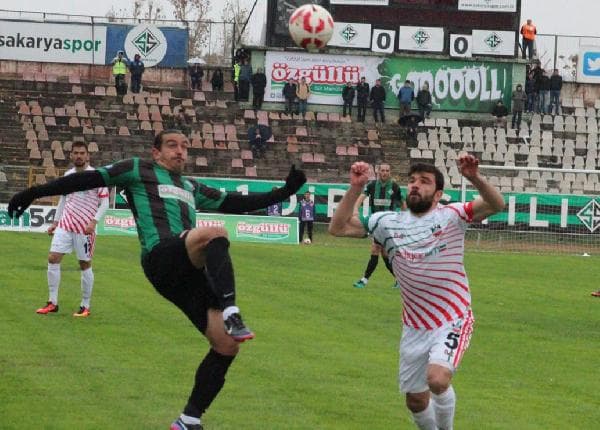 Sakaryaspor, kendi evinde şoka uğradı
