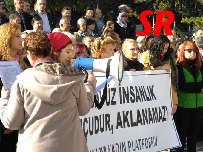AKM önünde o önergeye tepki için toplandılar