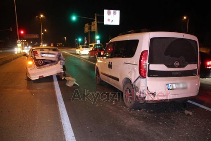 Akyazı-Ormanköy'de zincirleme trafik kazası!